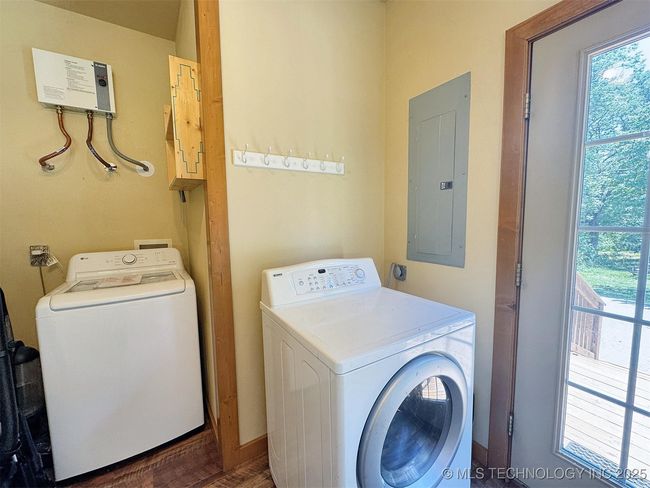 20413 Allen Rd, House other with 2 bedrooms, 2 bathrooms and null parking in Tahlequah OK | Image 60