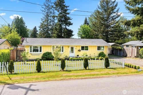 13518 47th Dr Ne, Marysville, WA, 98271-8660 | Card Image