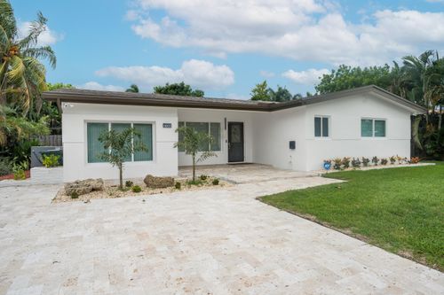 4760 Ne 17th Ave, Oakland Park, FL, 33334-5610 | Card Image