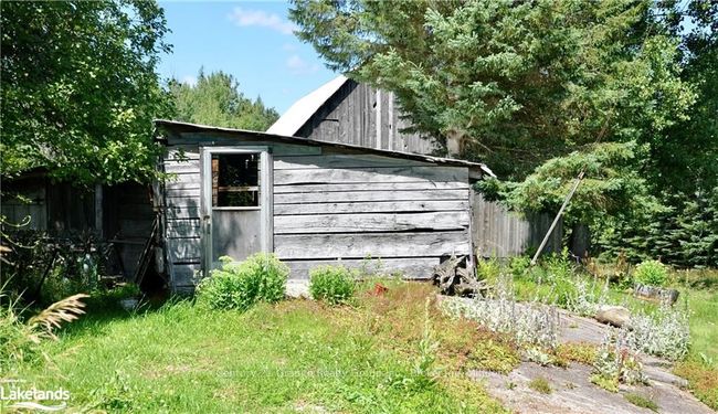 9717 Highway 118, House other with 2 bedrooms, 2 bathrooms and 8 parking in Algonquin Highlands ON | Image 37