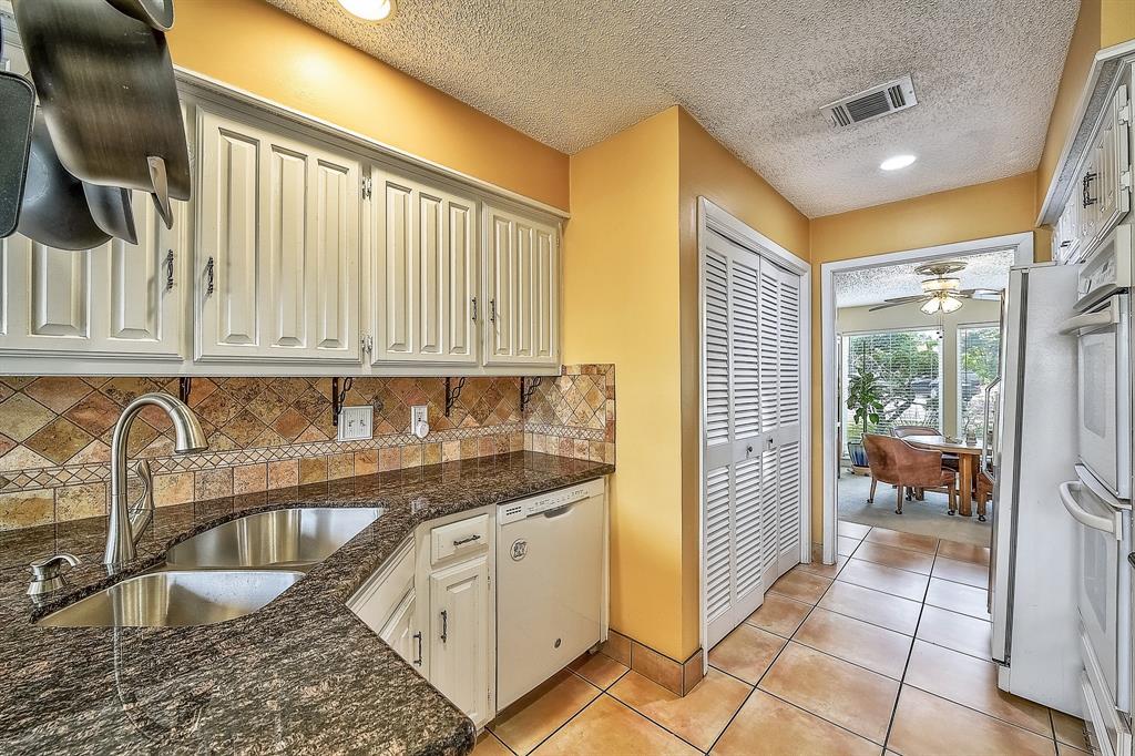 Haymeadow Cir, Dallas, TX 75254
