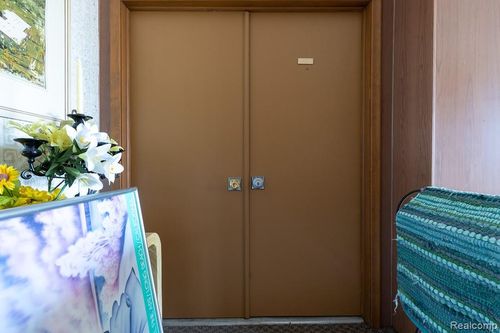 apt-b204-4047 W Maple Rd, Bloomfield Hills, MI, 48301-3169 | Card Image