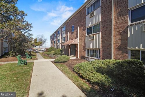 apt-a8-8115 W Chester Pike, UPPER DARBY, PA, 19082-1326 | Card Image