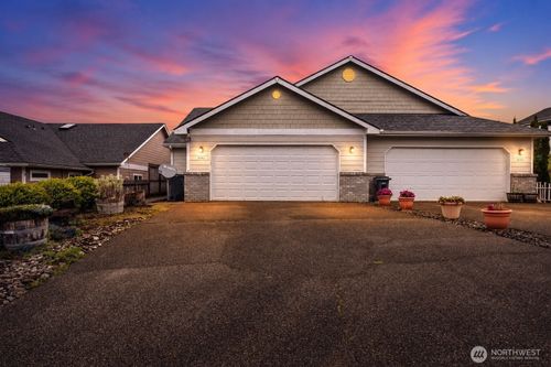 3141 Sanderling Dr, Hoquiam, WA, 98550-9210 | Card Image