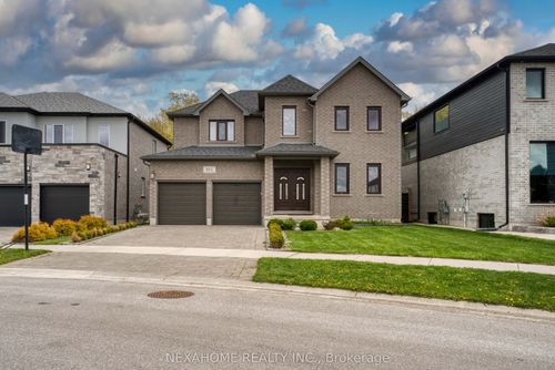 861 Zaifman Circle, London North, ON, N3X0M9 | Card Image
