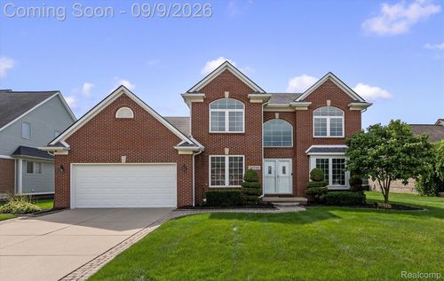 16016 Berry Ln, Macomb, MI, 48044-5631 | Card Image