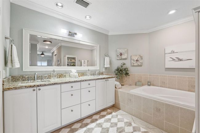 APT-2501 - 425 150 Th Ave, Condo with 3 bedrooms, 2 bathrooms and null parking in MADEIRA BEACH FL | Image 28