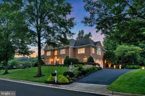 3013 Rose Creek Ct, Oakton, VA, 22124-1782 | Card Image