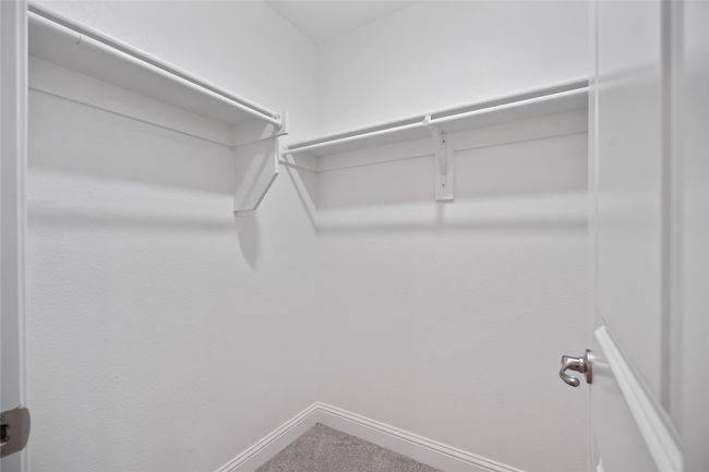 Closet | Image 4