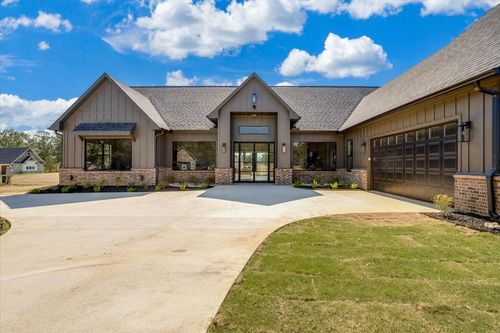 272 Private Road 2713, Mt Pleasant, TX, 75455-9320 | Card Image