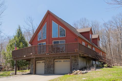 157 Maplewood Dr, Gloversville, NY, 12078-7040 | Card Image