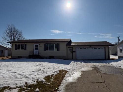 1306 Lenham Ave Se, Cooperstown, ND, 58425-7115 | Card Image