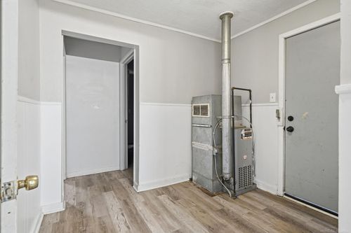 925 Leland St, Flint, MI, 48507-2435 | Card Image