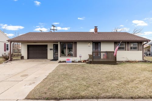 6326 1st St, Loves Park, IL, 61111-4102 | Card Image