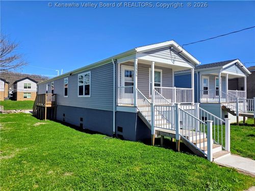 1516 2nd Ave, Charleston, WV, 25387-2515 | Card Image
