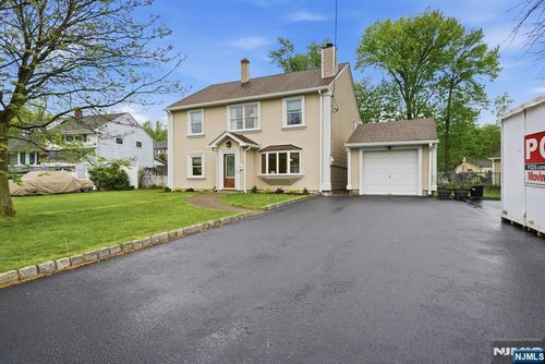14 Donato Dr, Cedar Grove, NJ, 07009-1051 | Card Image