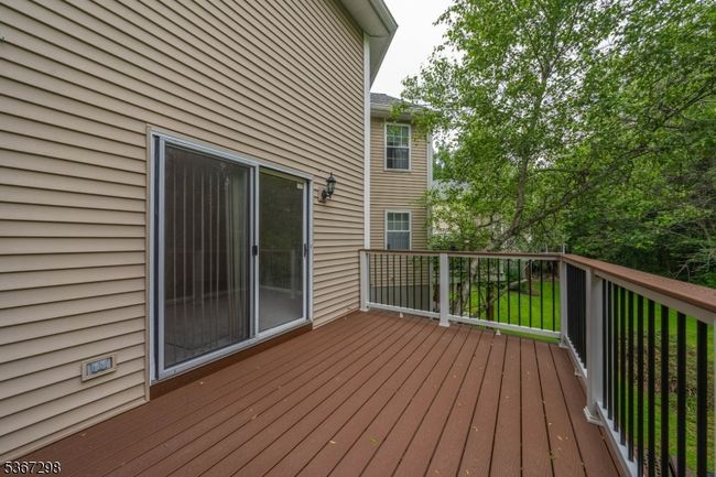 32 Berkeley Sq, Townhouse with 3 bedrooms, 2 bathrooms and null parking in Berkeley Heights NJ | Image 22