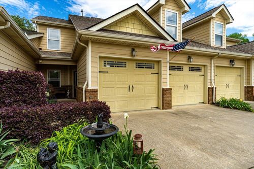 5414 Mandarin Cir, Hixson, TN, 37343-6802 | Card Image