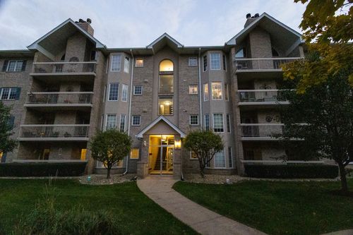 unit-1ne-7755 Bristol Park Dr, Tinley Park, IL, 60477-5330 | Card Image