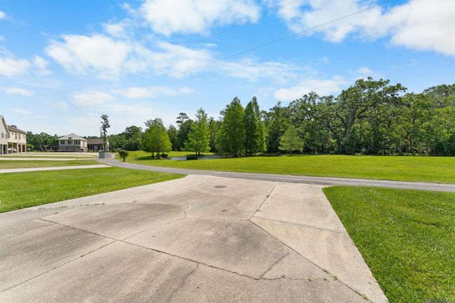 17653 Cove Ln, House other with 3 bedrooms, 3 bathrooms and 4 parking in Denham Springs LA | Image 34