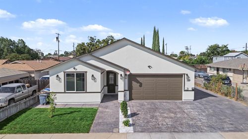 431 Sycamore Ave, Manteca, CA, 95336-4551 | Card Image