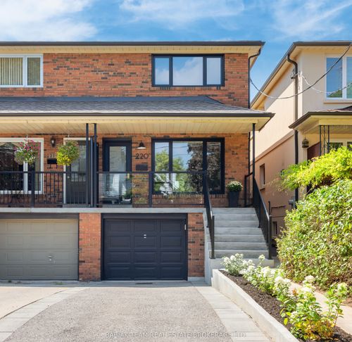 220 Medland St, Toronto, ON, M6P2N7 | Card Image