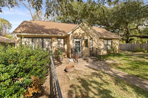 205 Jephson Dr, Alvin, TX, 77511-2426 | Card Image