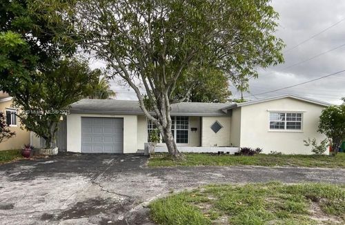 7749 Biltmore Blvd, Miramar, FL, 33023-5825 | Card Image