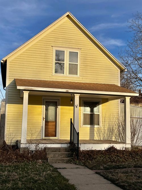 1112 N Poplar St, Newton, KS, 67114-1963 | Card Image