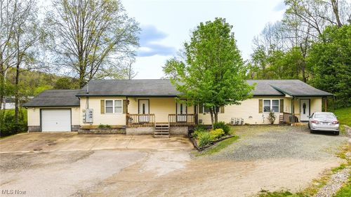 89 Rock Rd, Davisville, WV, 26142-1104 | Card Image