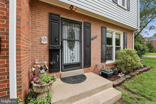 10102 Henry Ct, MANASSAS, VA, 20109-2913 | Card Image