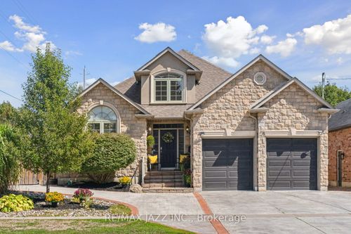 99 Bell Dr, Whitby, ON, L1N2T1 | Card Image