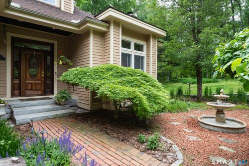 32 Staba Dr, Higganum, CT, 06441-4458 | Card Image