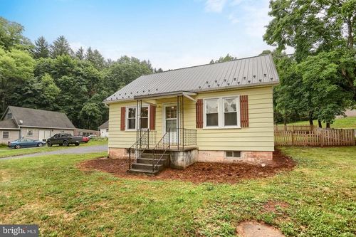 2731 Fishing Creek Valley Rd, HARRISBURG, PA, 17112-9642 | Card Image