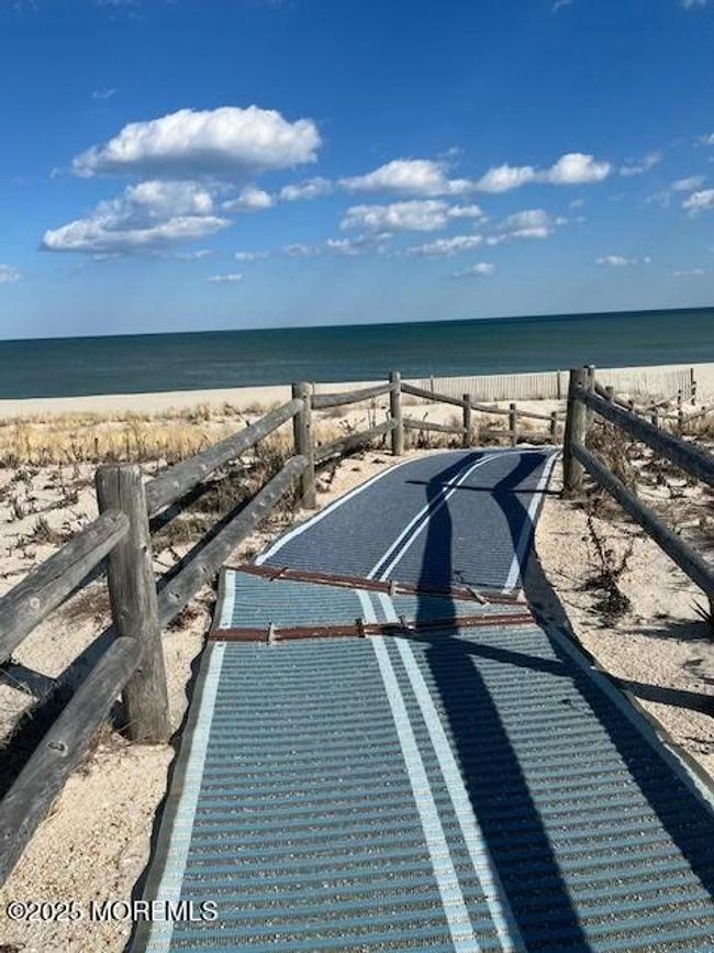 301 Bay Blvd, House other with 4 bedrooms, 3 bathrooms and null parking in Mantoloking NJ | Image 18
