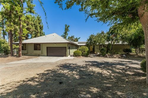 41371 Butte Way, Madera, CA, 93636-8842 | Card Image