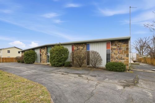 2926 W Junge Boulevard, Joplin, MO, 64801 | Card Image