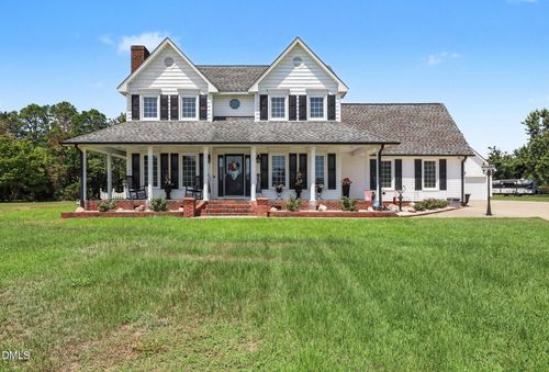 24 Club House Dr, Dunn, NC, 28334-6805 | Card Image