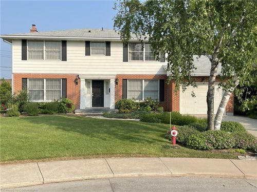 30 Lanscott Pl, Hamilton, ON, L8K5G6 | Card Image