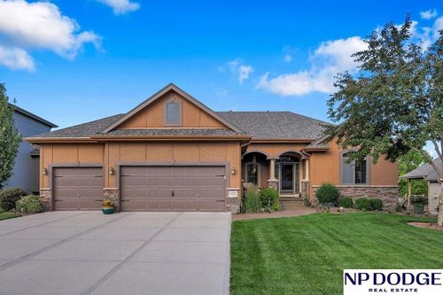 12375 S 74th St, Papillion, NE, 68046-4809 | Card Image