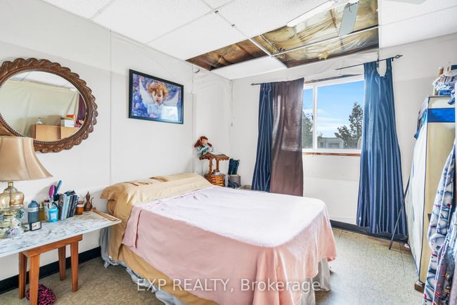 70 Red Cap Beach Rd, Home with 2 bedrooms, 1 bathrooms and 5 parking in Kirkfield ON | Image 11