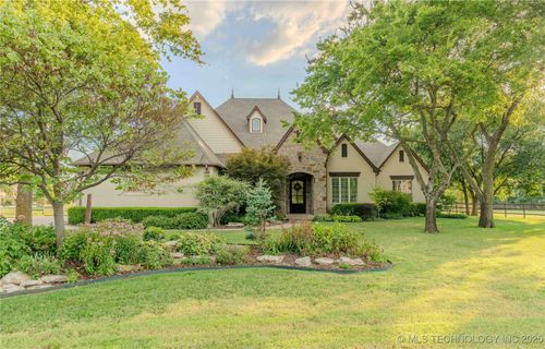 6940 N Garden Stone Ln, Owasso, OK, 74055-6294 | Card Image