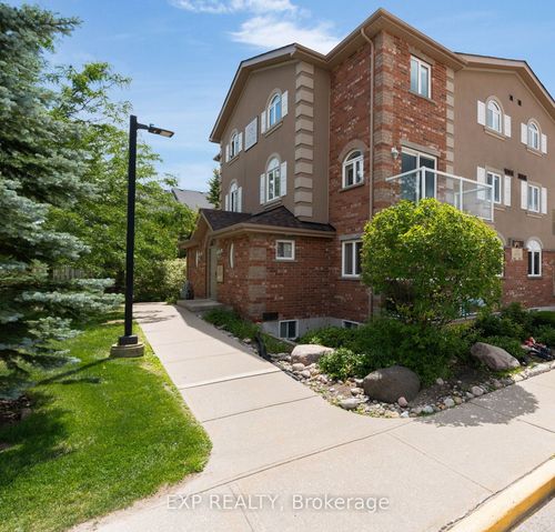 3-135 Sydenham Wells, Barrie, ON, L4M0H3 | Card Image