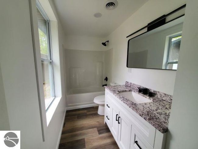 2153 W Flowage Lake Rd, House other with 3 bedrooms, 2 bathrooms and null parking in West Branch MI | Image 9