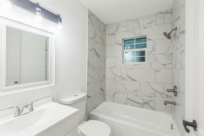 505 Winding Way St, House other with 3 bedrooms, 2 bathrooms and null parking in Lake Jackson TX | Image 18