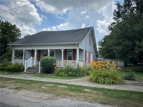 1524 Adams Ave, Charleston, IL, 61920-1645 | Card Image