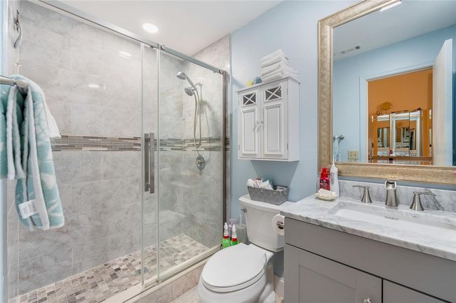 98 Lakepointe Cir, Townhouse with 3 bedrooms, 2 bathrooms and null parking in KISSIMMEE FL | Image 15