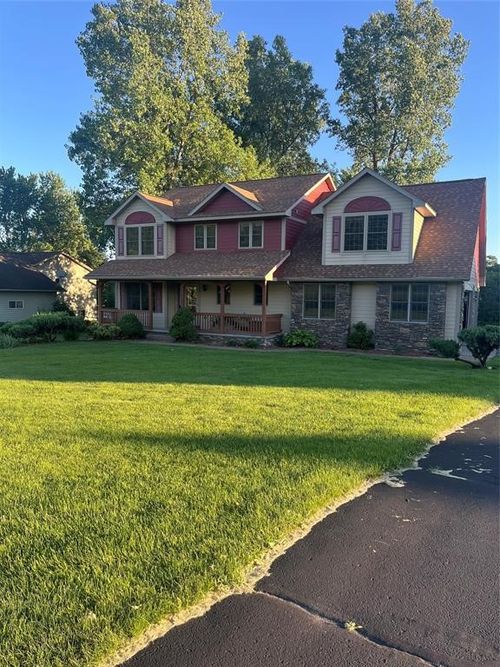 10881 34th Ave, Chippewa Falls, WI, 54729-5038 | Card Image