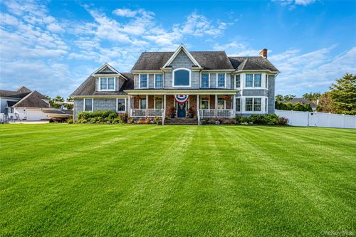 143 Meadow Path, Wading River, NY, 11792-2412 | Card Image