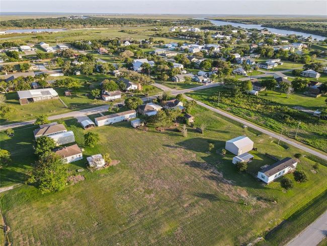 958 Wightman St, House other with 3 bedrooms, 2 bathrooms and null parking in Matagorda TX | Image 7